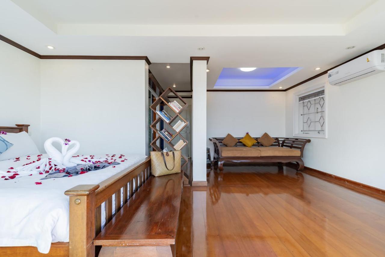 别墅 Blue House Panorama View